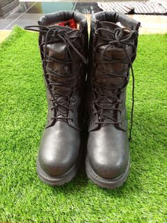 (Kategori: ) berada di . Dikirim oleh r3shoes (ID iklan 1041258799, Gambar 1). Deskripsi: .