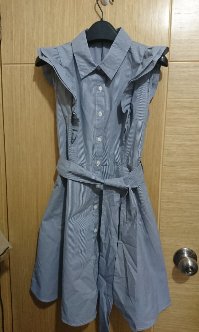日本品牌sweet Rouge One Piece 藍白直紋連身裙斯文返工款 199 女裝 連身裙 套裝 連身裙 Carousell