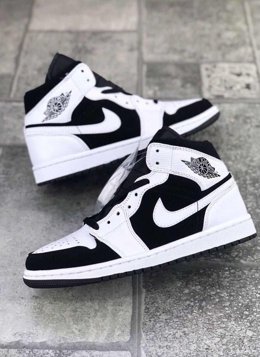 White and discount black jordan 1s