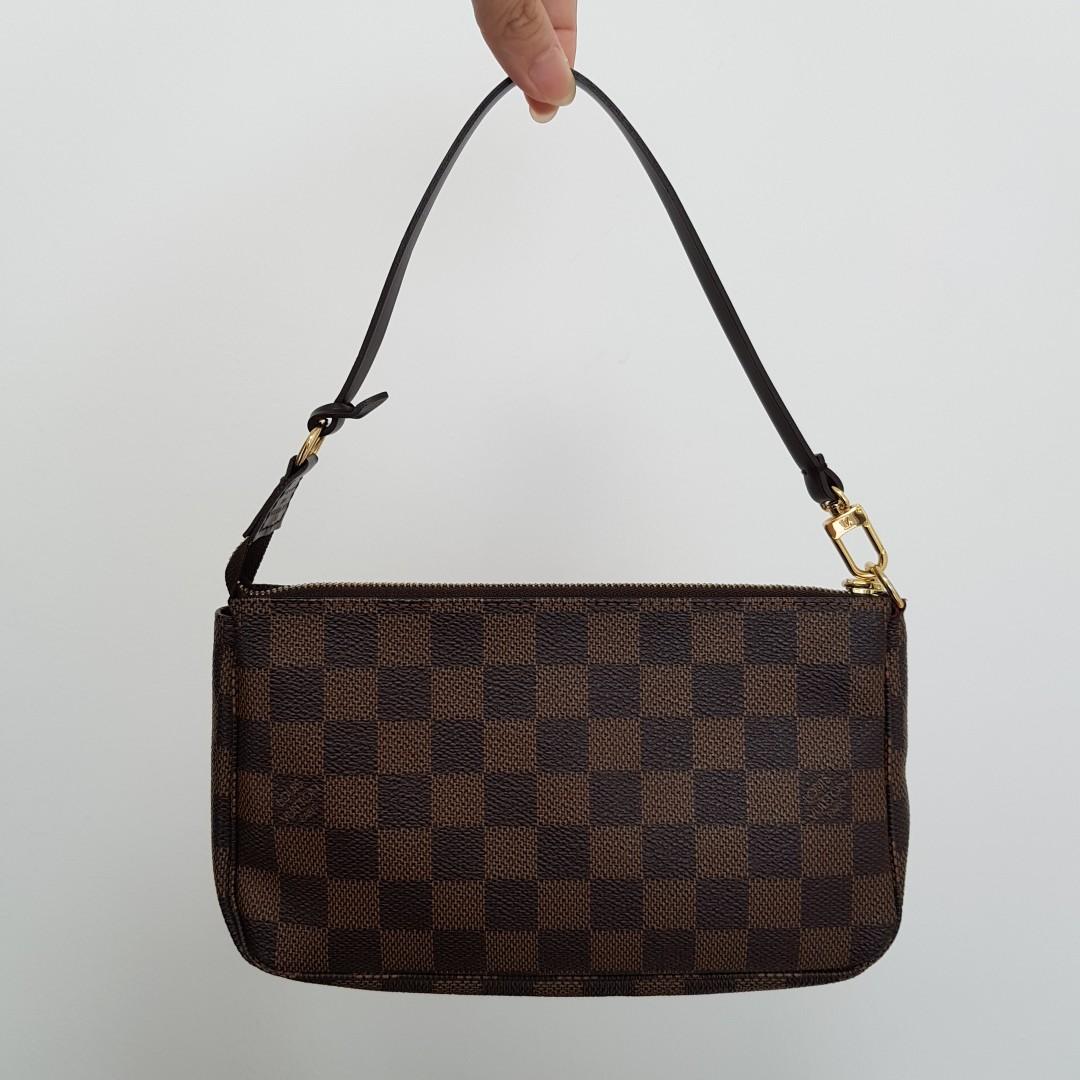 Louis Vuitton Vintage Mini Pochette Accessoires Damier Crossbody Shoulder  Bag, Luxury, Bags & Wallets on Carousell