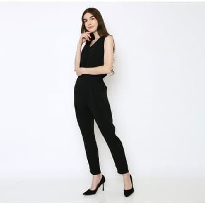 Black Uniqlo Jumpsuit Overall Women S Fashion Clothes Rompers Jumpsuits On Carousell