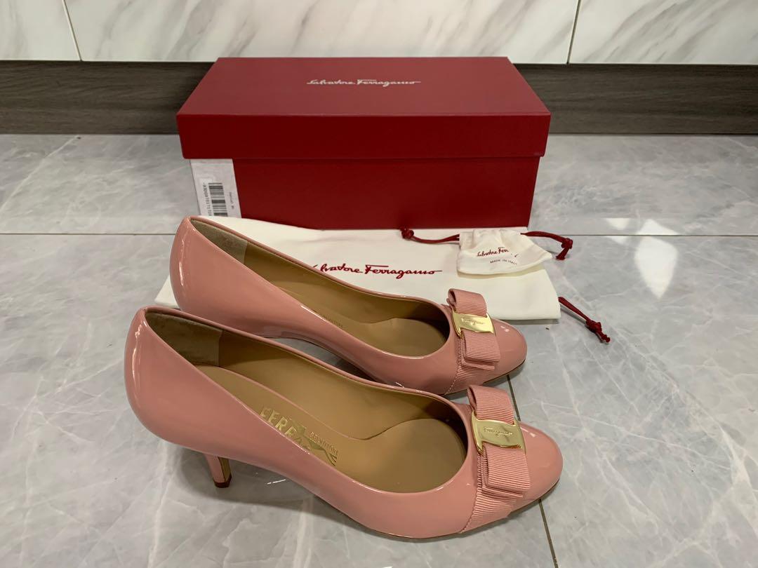 Ferragamo pink heels deals