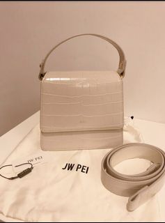 （分類：）位於 。 由 winterrloverr 提交（商品編號 1041240085，圖片 1）。簡介： 。