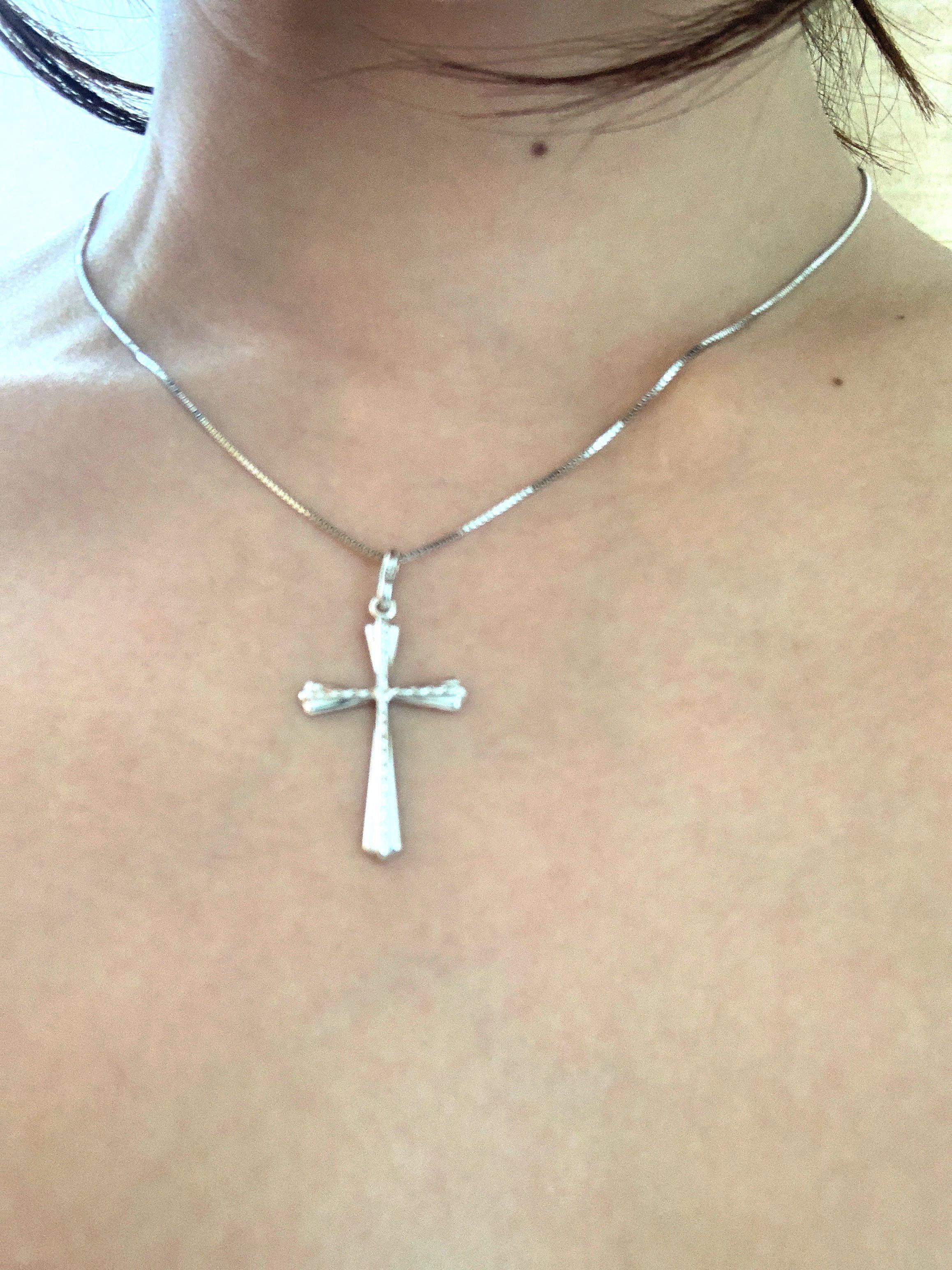 lee hwa jewellery cross pendant