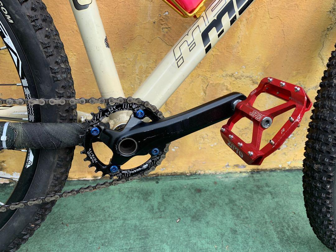 bike handlebar keeps coming loose