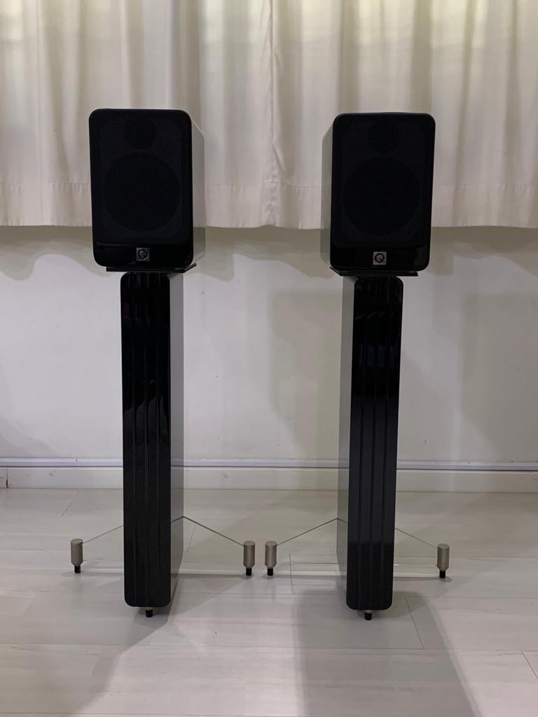 Q Acoustics Concept 20 Bookshelf Speakers and Stands Audio Other