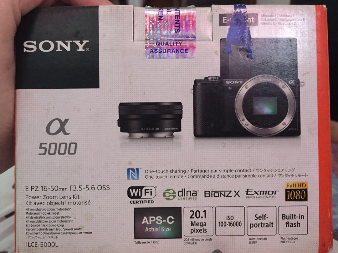 SONY a5000 (Flip screen Vlogging Camera), Photography, Video Cameras on