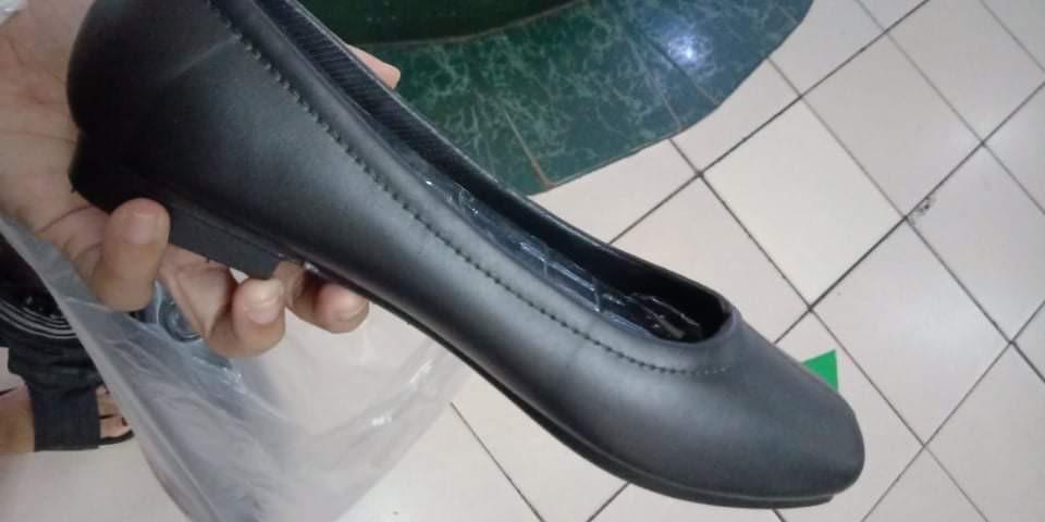 Black splasher shoes hotsell