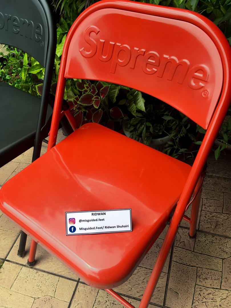 Supreme FW20 Metal Folding Chair (Red)