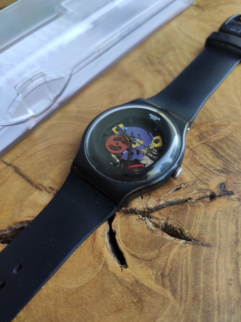 Swatch SUOB101 (Black Lacquered), Men's Fashion, Watches on Carousell