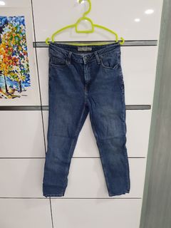 (Category: ) located in . Submitted by hiddenpreloved (Listing ID 1041295410, Image 1). Description: .