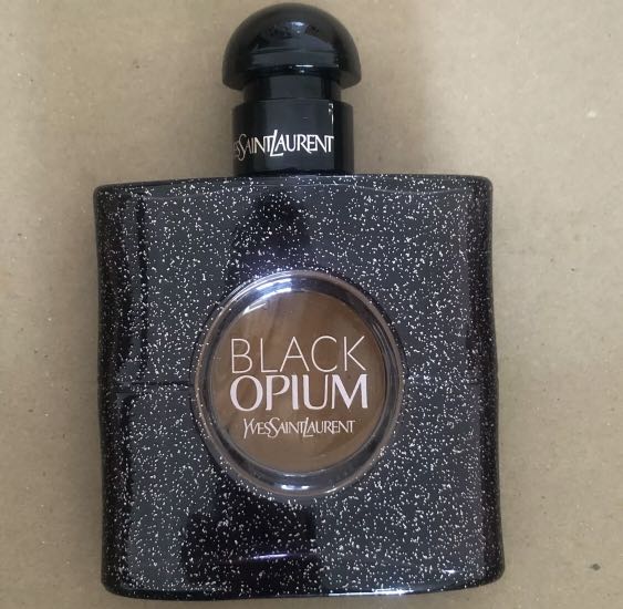 Black opium store glow