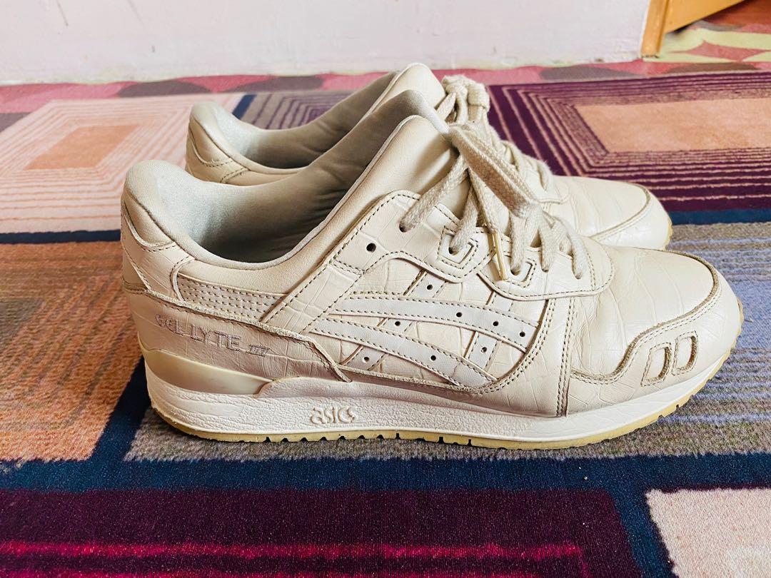 asics off white