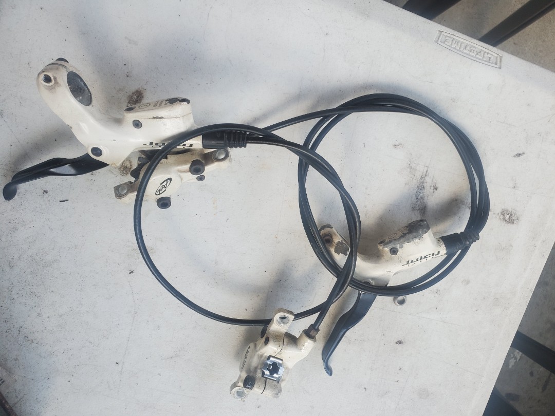 avid juicy 3 hydraulic disc brakes mt mt. mountain bike, Sports