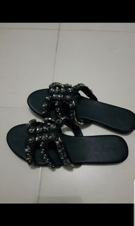 (Category: ) located in . Submitted by bagsXclothes (Listing ID 1041693078, Image 1). Description: .
