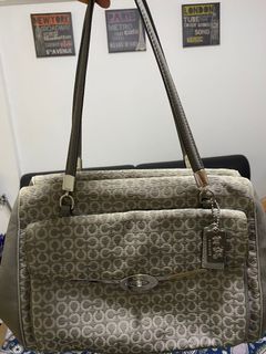 (Category: ) located in . Submitted by ady_ch (Listing ID 1041479094, Image 1). Description: .