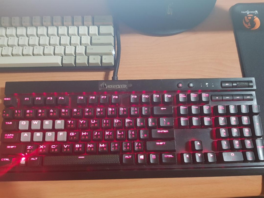 二手 Corsair 海盜船k70 Rapidfire Rgb 紅光cherry Mx銀軸電競機械式鍵盤 電腦3c 電腦零件週邊在旋轉拍賣