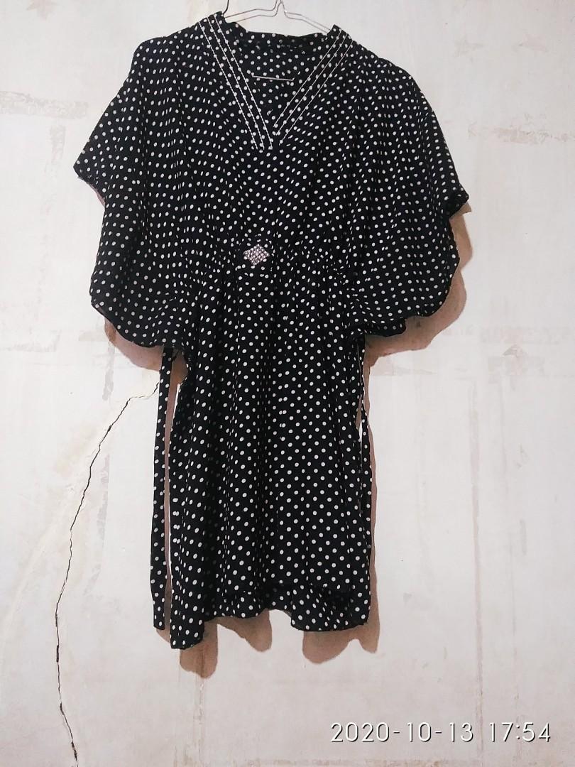 Dress kaftan polkadot lengan kupu kupu