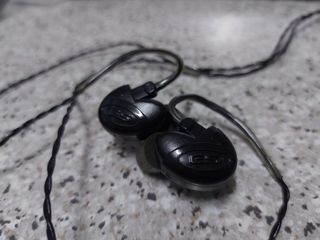 （分類：）位於 。 由 poorlsellthing 提交（商品編號 1041672042，圖片 1）。簡介： 。