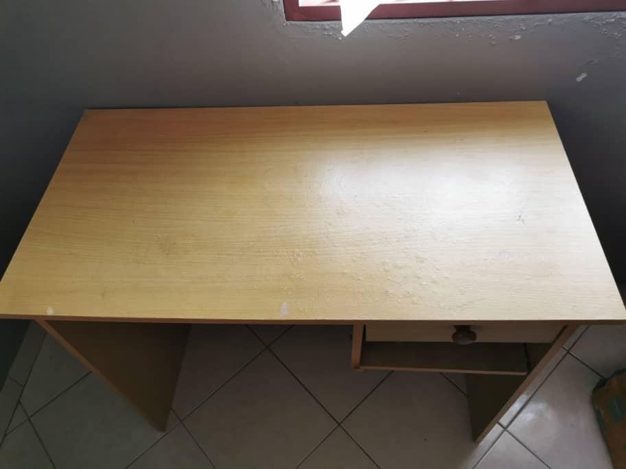 FREE - STUDY TABLE (Category: Tables & Sets) located in Sungai Pelek. Submitted by linglisia (Listing ID 1041607946, Image 2). Description: Hi There, I'm giving out the study table for free due to house moving. Currently, I'm staying in PJU3, feel free to drop by this area, and collect the item if you are interested. Condition Level : 50%. .