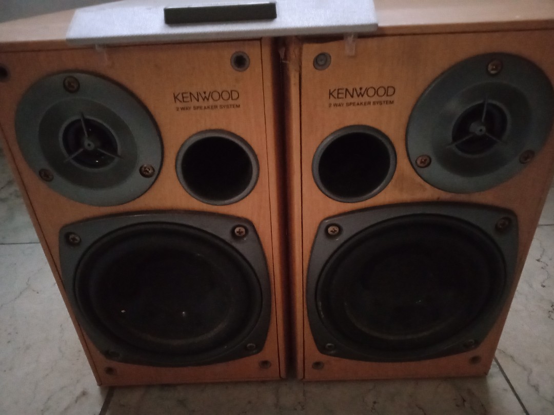 Kenwood bass reflex speaker system top