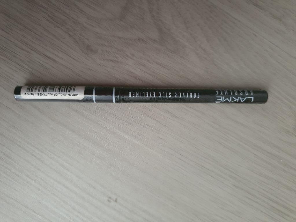 Lakme Absolute Forever Silk Eyeliner Blacklast Health Beauty Makeup On Carousell Lakme offers a wide range of eye liners which started with a typical liquid lakme insta liner and won many hearts. carousell