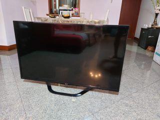 LG 47 inch TV - 47LN5710 - Good Condition