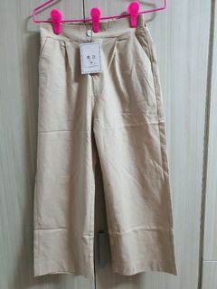 (Category: ) located in . Submitted by welovesales (Listing ID 1041585335, Image 1). Description: .
