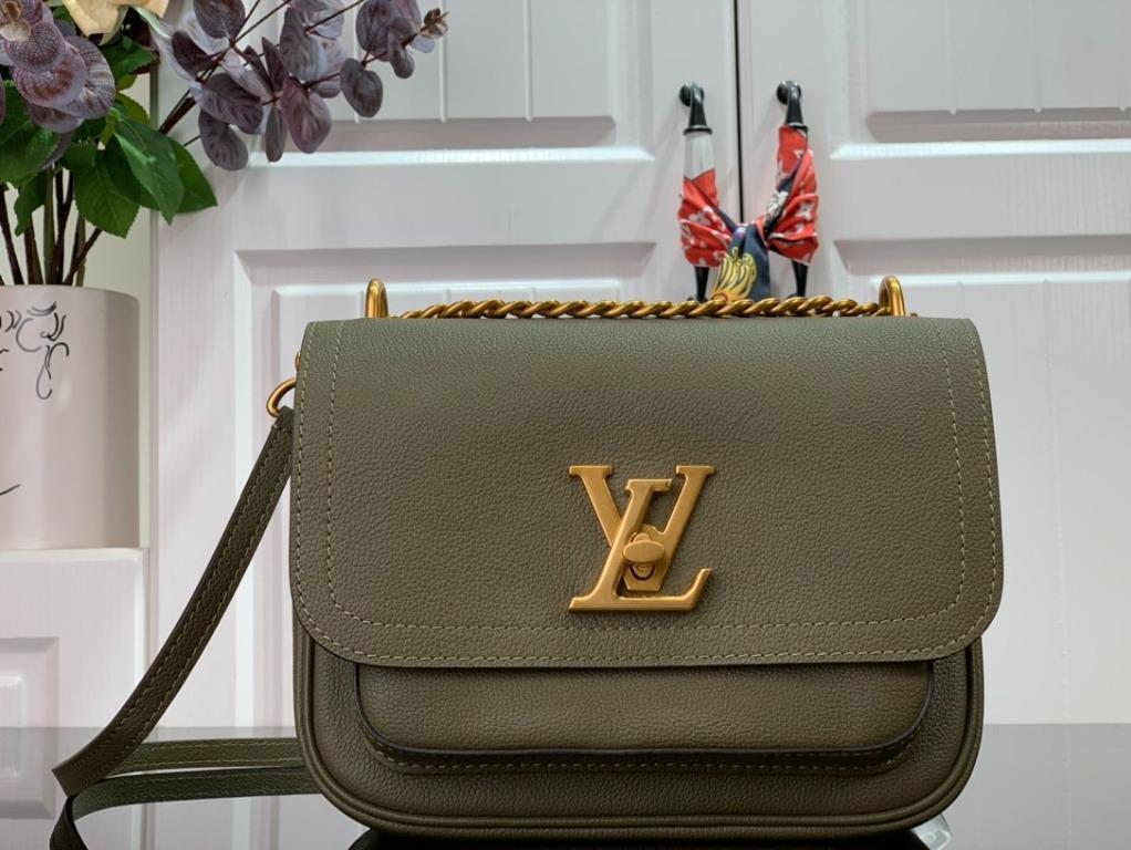 LV LOCKME CHAIN PM, Women's Fashion, Bags & Wallets, Purses & Pouches on  Carousell