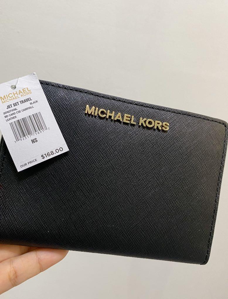 michael kors carryall wallet