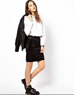MONKI black velvet mini skirt