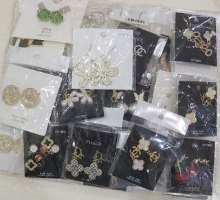 (Category: ) located in . Submitted by auroraccessories (Listing ID 1041454388, Image 1). Description: .