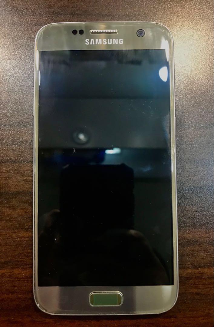 Samsung Galaxy S7 32GB (Category: Samsung) located in Pasig City. Submitted by alloriginal888 (Listing ID 1024345219, Image 3). Description: Samsung Galaxy S7 32GB Used Like New Color Gold Platinum Dual Pixel 12MP/ 5MP 4G LTE.