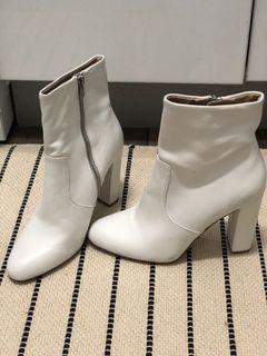 Steve Madden white boots