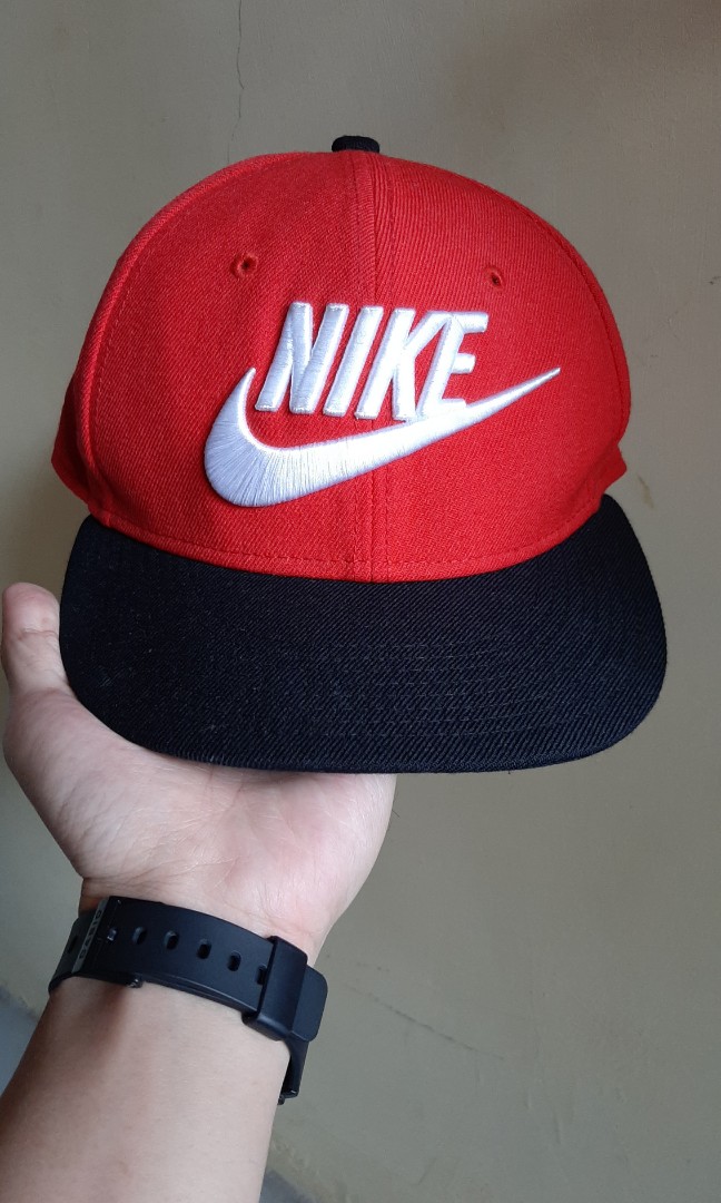 topi nike baseball