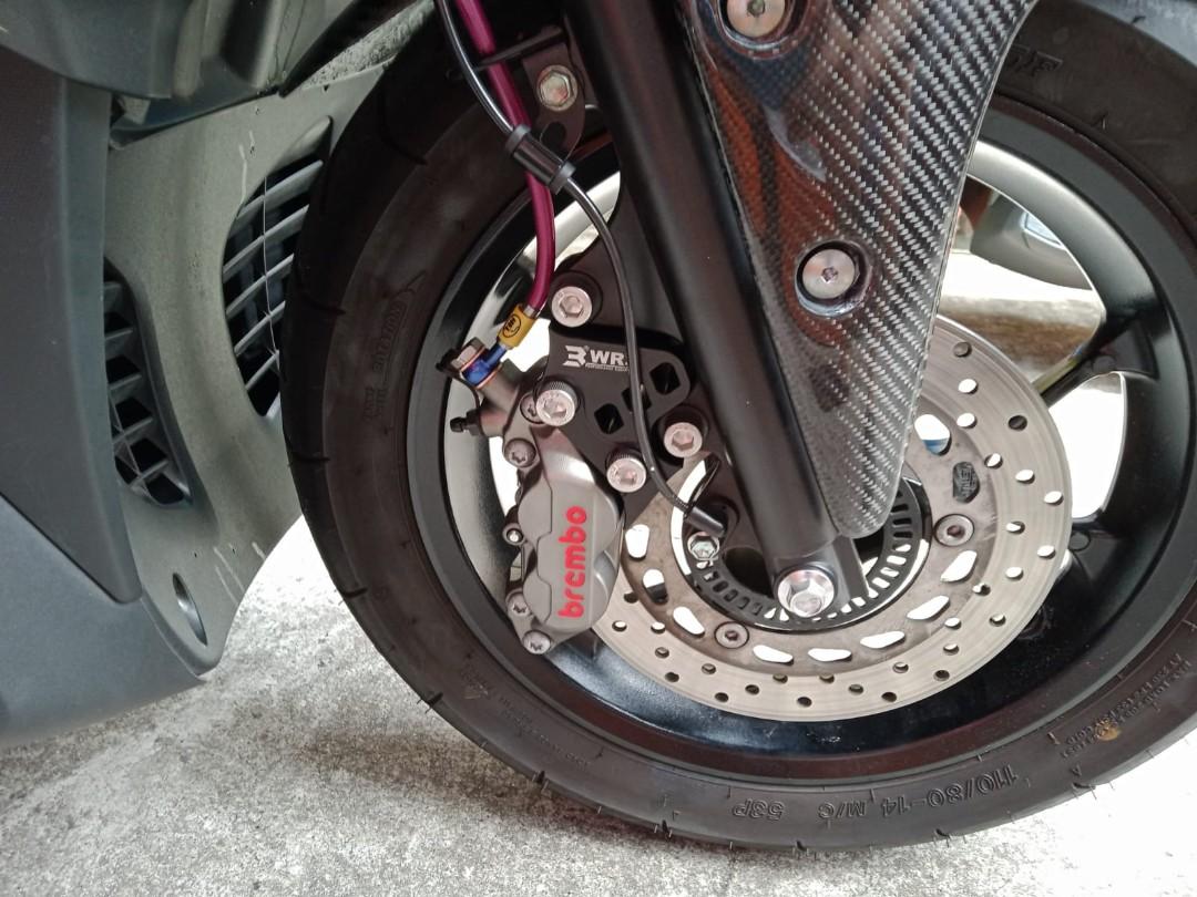 Yamaha Aerox Brembo caliper with WR3 CNC bracket, Sports Equipment