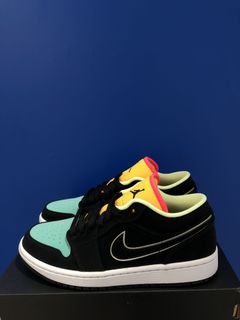 (Category: ) located in . Submitted by sneakerlegit17 (Listing ID 1041787992, Image 1). Description: .