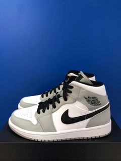 (Category: ) located in . Submitted by sneakerlegit17 (Listing ID 1041786714, Image 1). Description: .