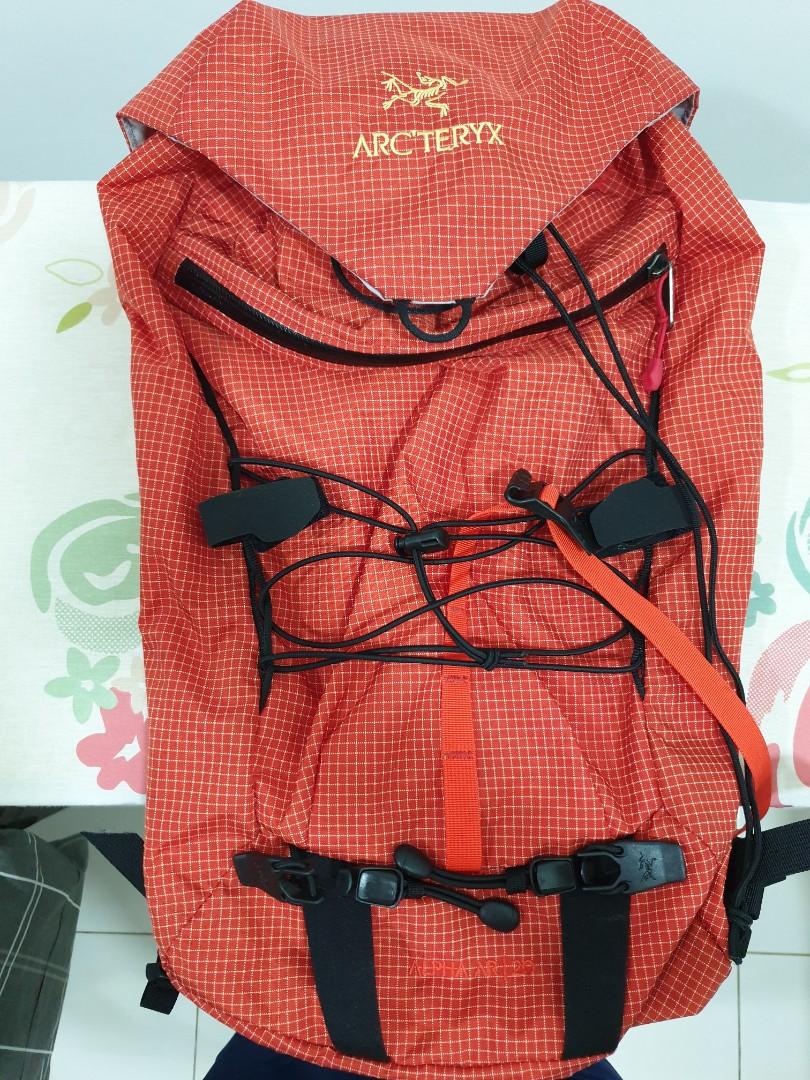 Arcteryx Alpha AR 20 Men s Fashion Bags Backpacks on Carousell