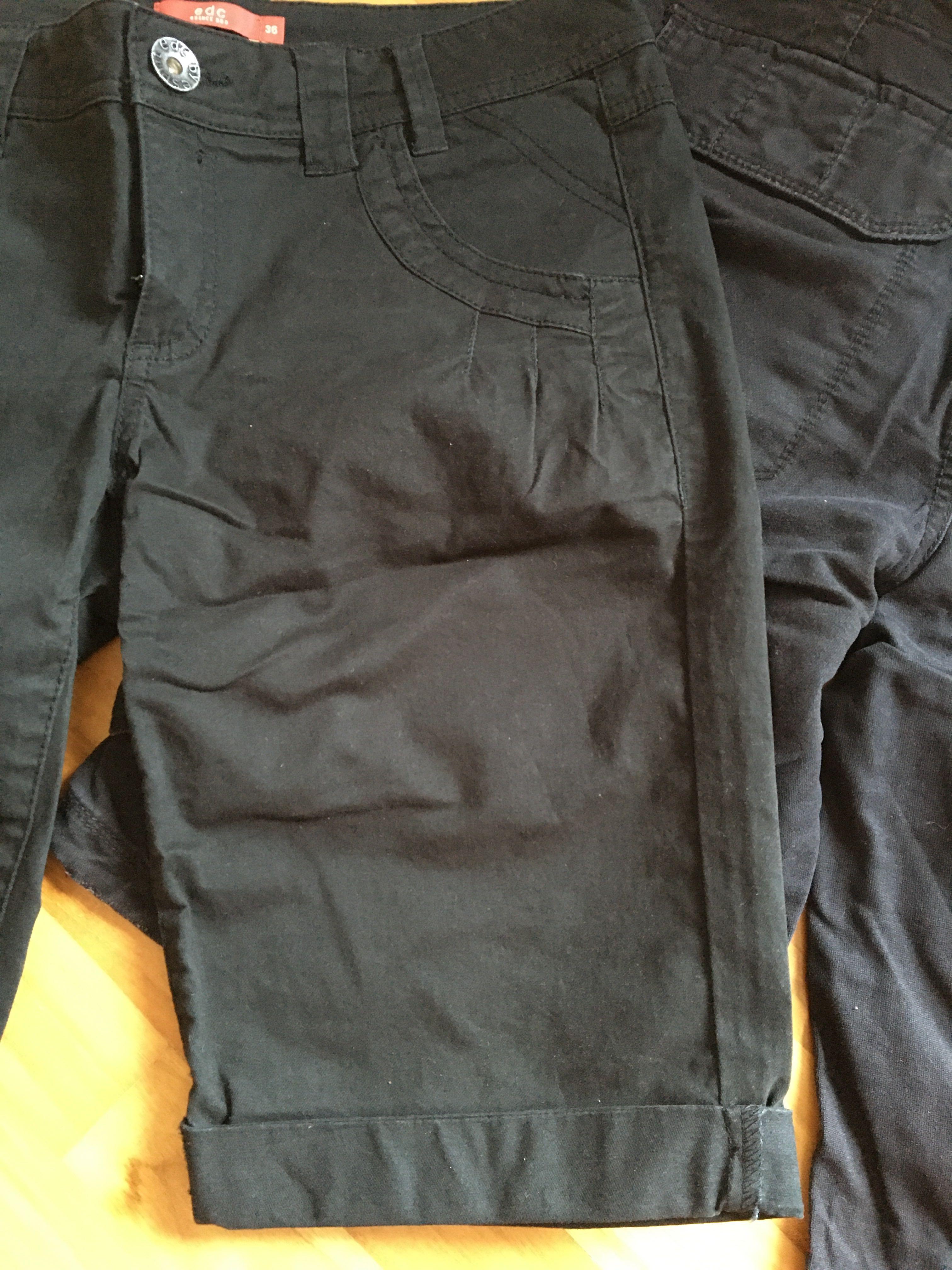 Black dres shorts & cargo shorts (SOLD), Women's Fashion, Bottoms ...