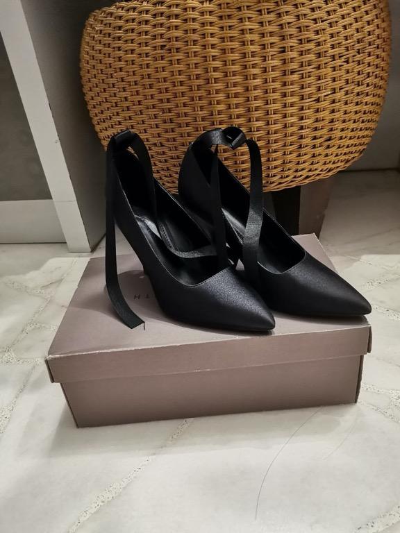 Pumps with discount 2 inch heels