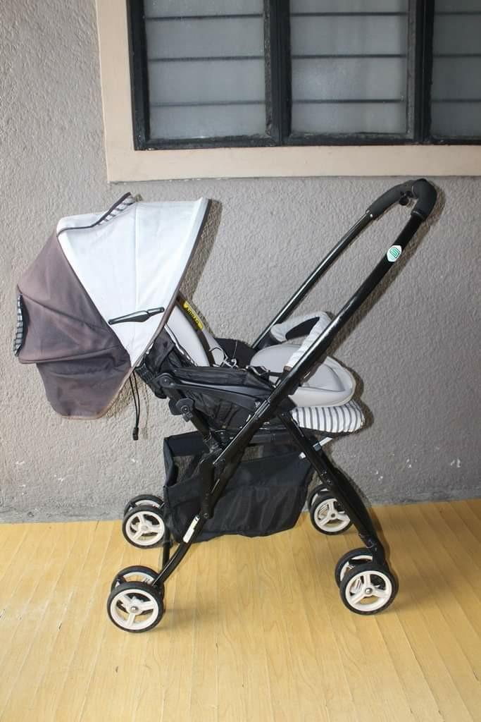 Combi Mechacal Handy Stroller Babies Kids Going Out Strollers on Carousell