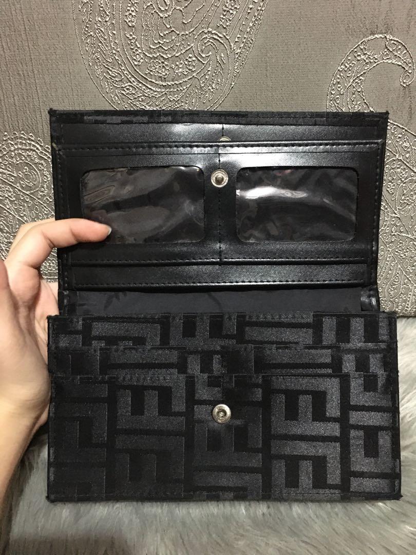 Fendi store wristlet wallet
