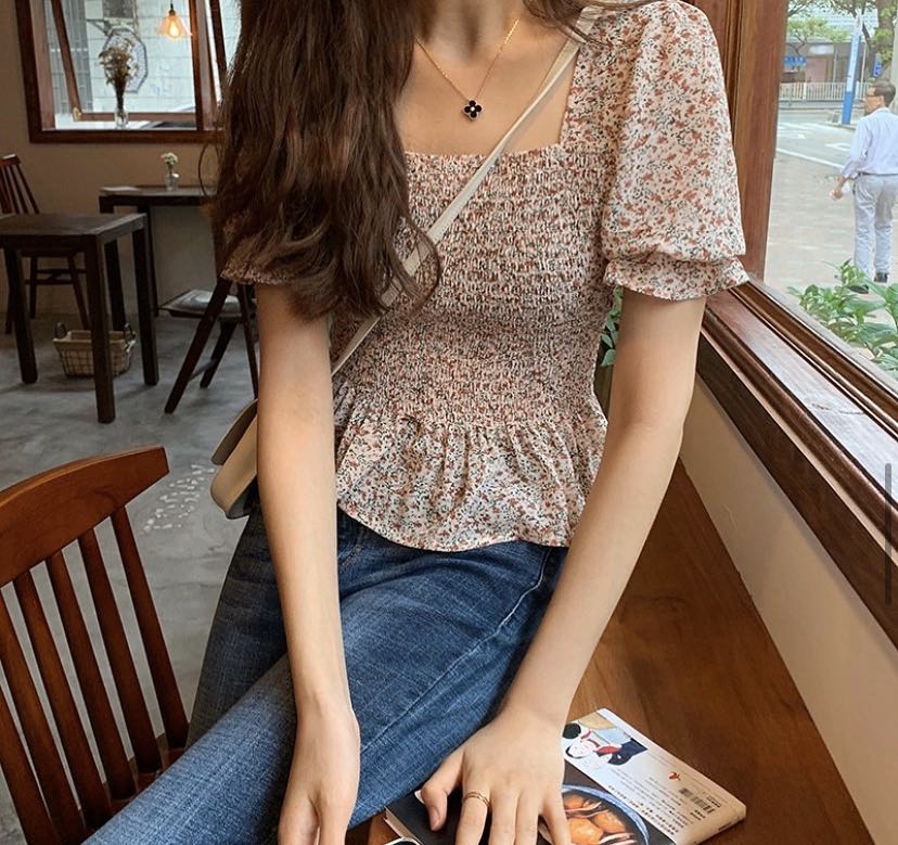 Floral square neck top, Women's Fashion 