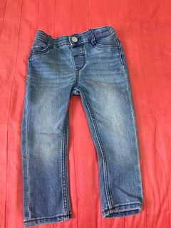 (Category: ) located in . Submitted by closetsale_ (Listing ID 1041861690, Image 1). Description: .