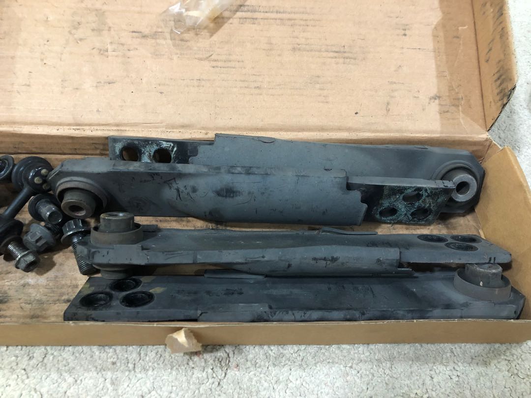 Honda Integra Type R DC5R original rear lower control arms rca stock