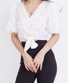 (Category: ) located in . Submitted by mtmycloset (Listing ID 1041917019, Image 1). Description: .