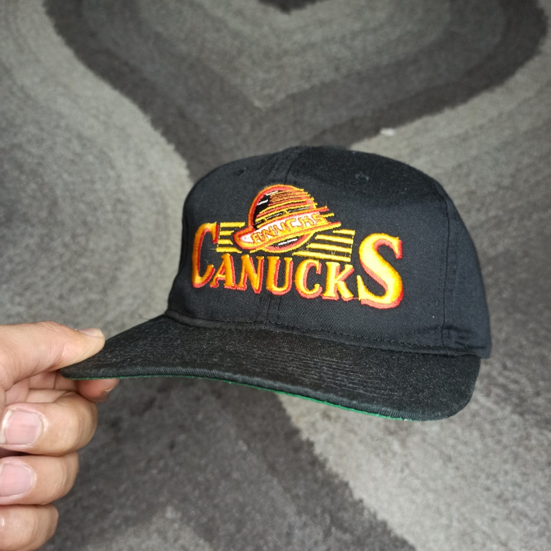Vancouver canucks snapback top
