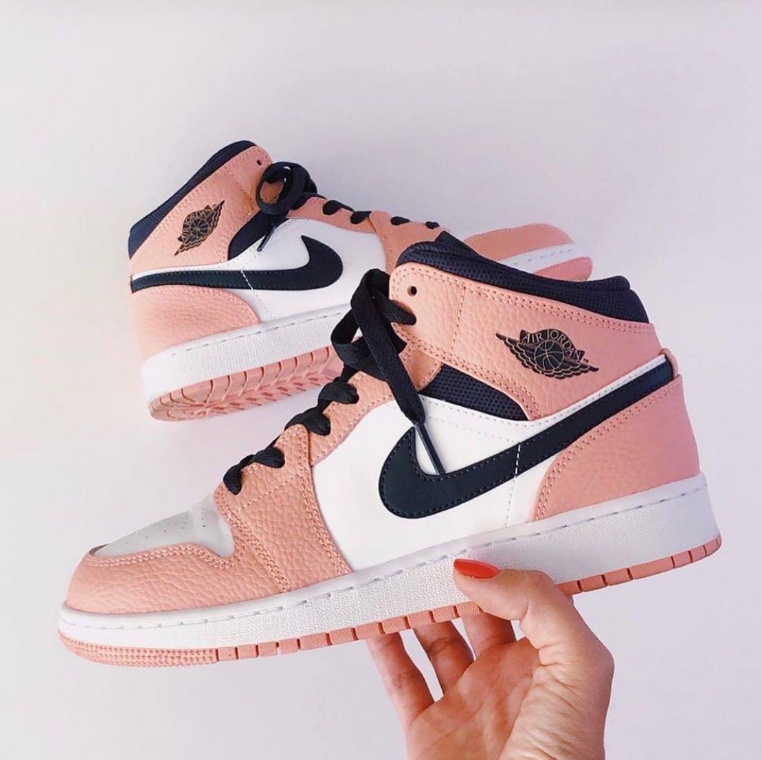 Nike Air Jordan 1 Mid Pink Quartz, Women's Fashion, Footwear, Sneakers