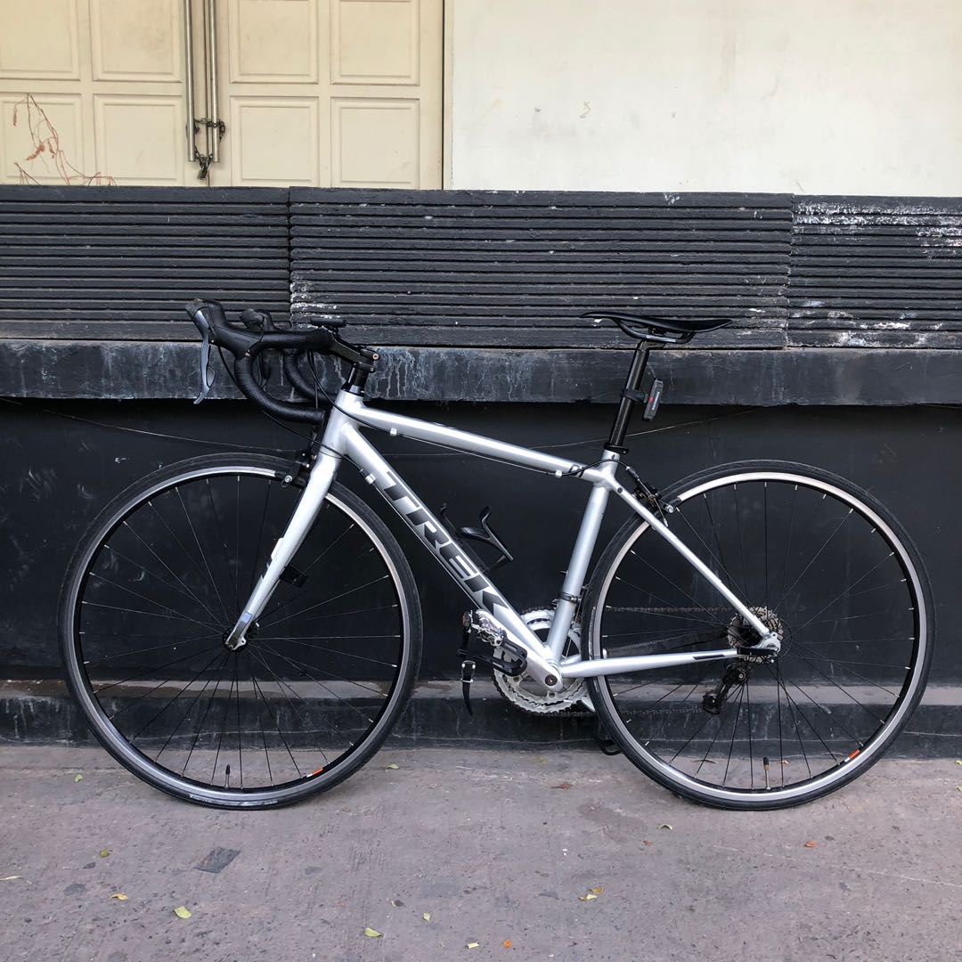 Sepeda trek road bike best sale